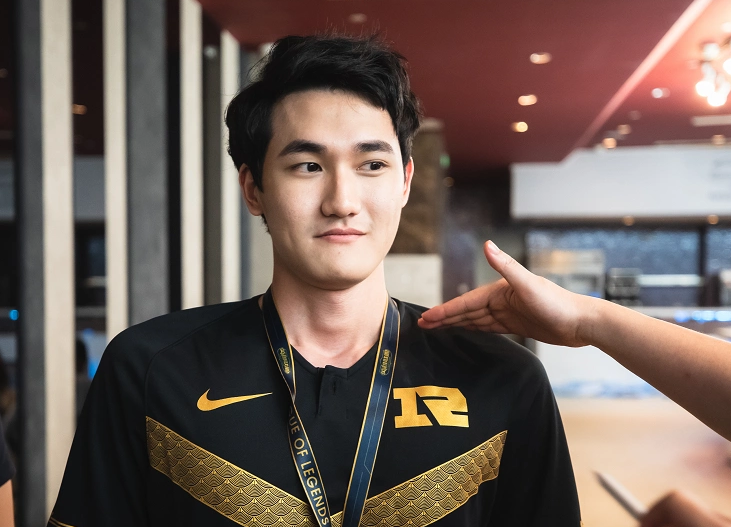 包含Karsa新星领先优势明显表现突出，RNG前途光明！的词条